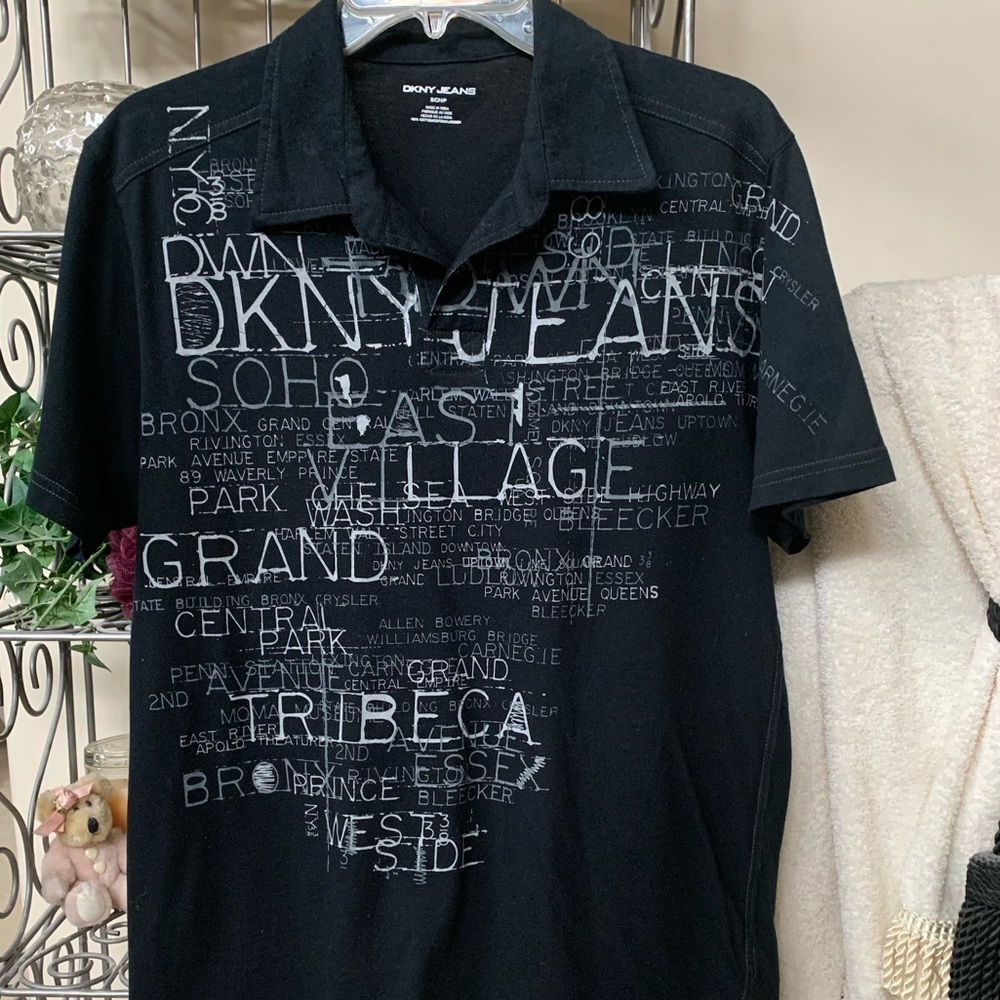 DKNY JEANS Size S black NYC collared shirt short-sleeved top pullover summer